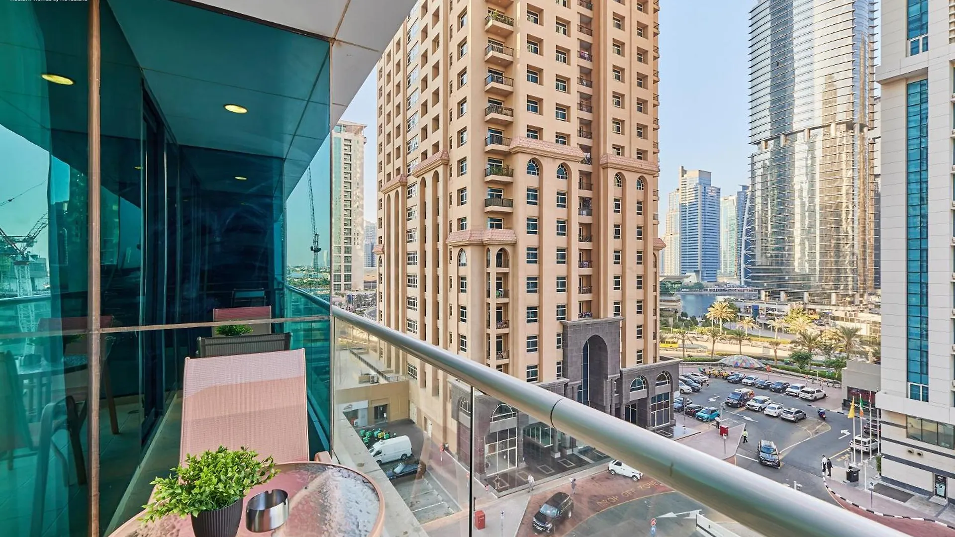 Bnbmehomes - Gold Crest Views 2 Dubai 0*,  United Arab Emirates