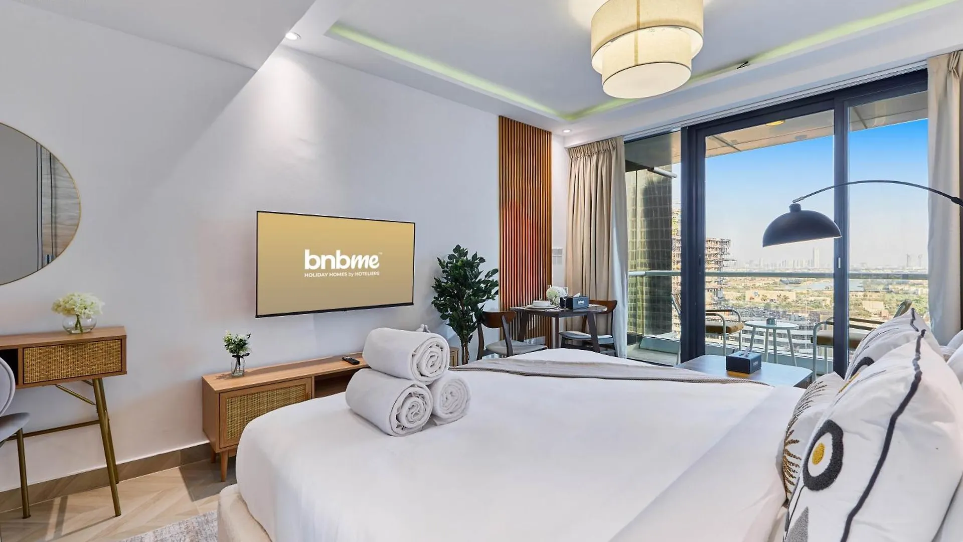 Bnbmehomes - Gold Crest Views 2 Dubai