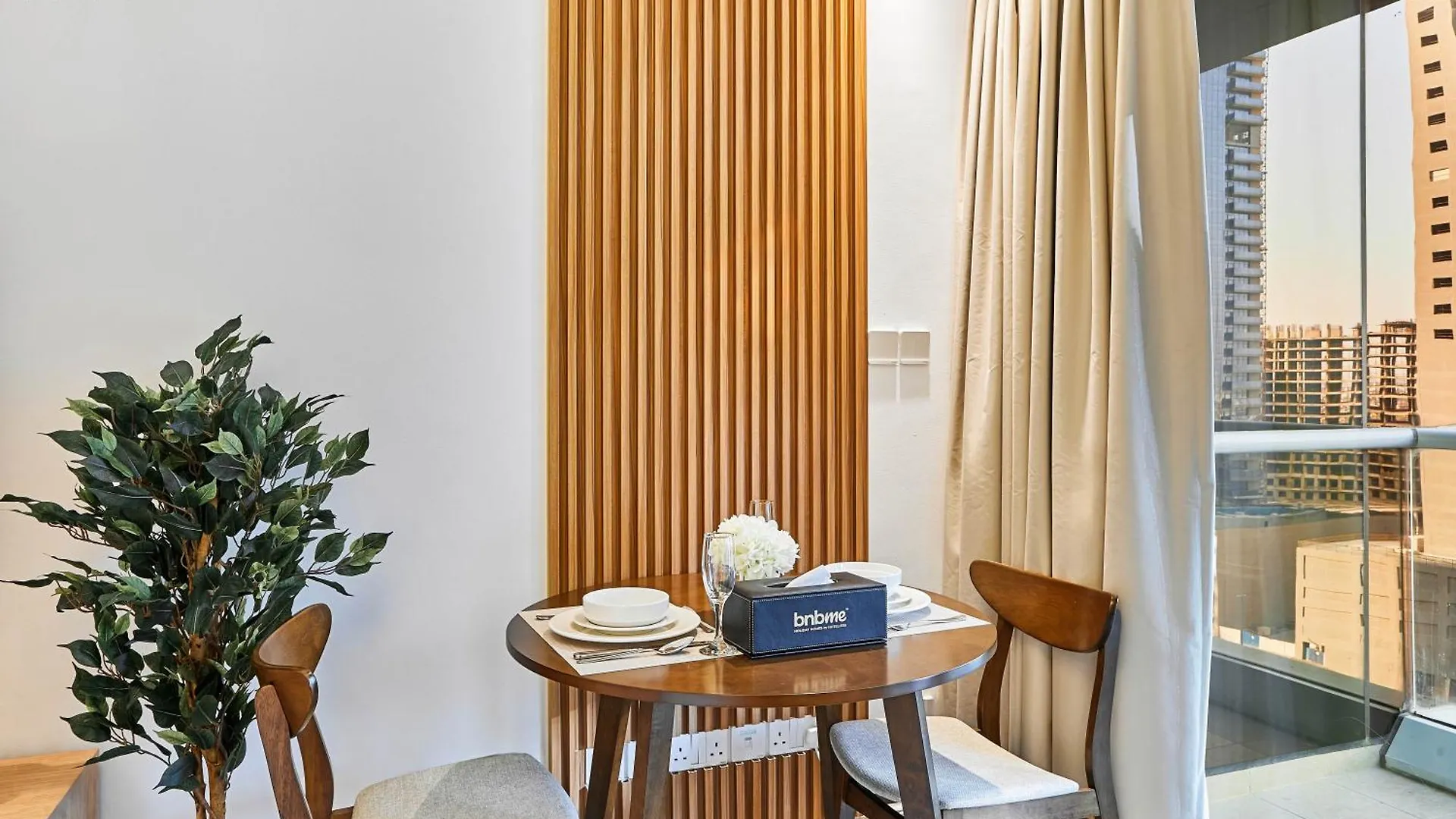 Bnbmehomes - Gold Crest Views 2 Dubai Apartment