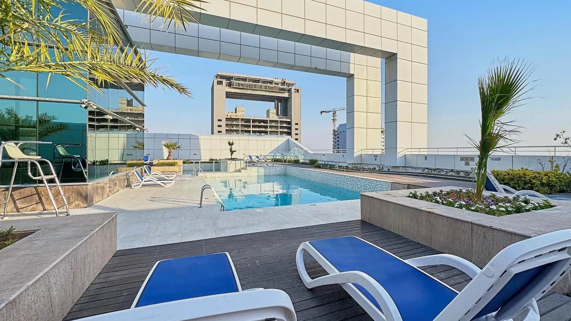 Bnbmehomes - Gold Crest Views 2 Dubai Apartment