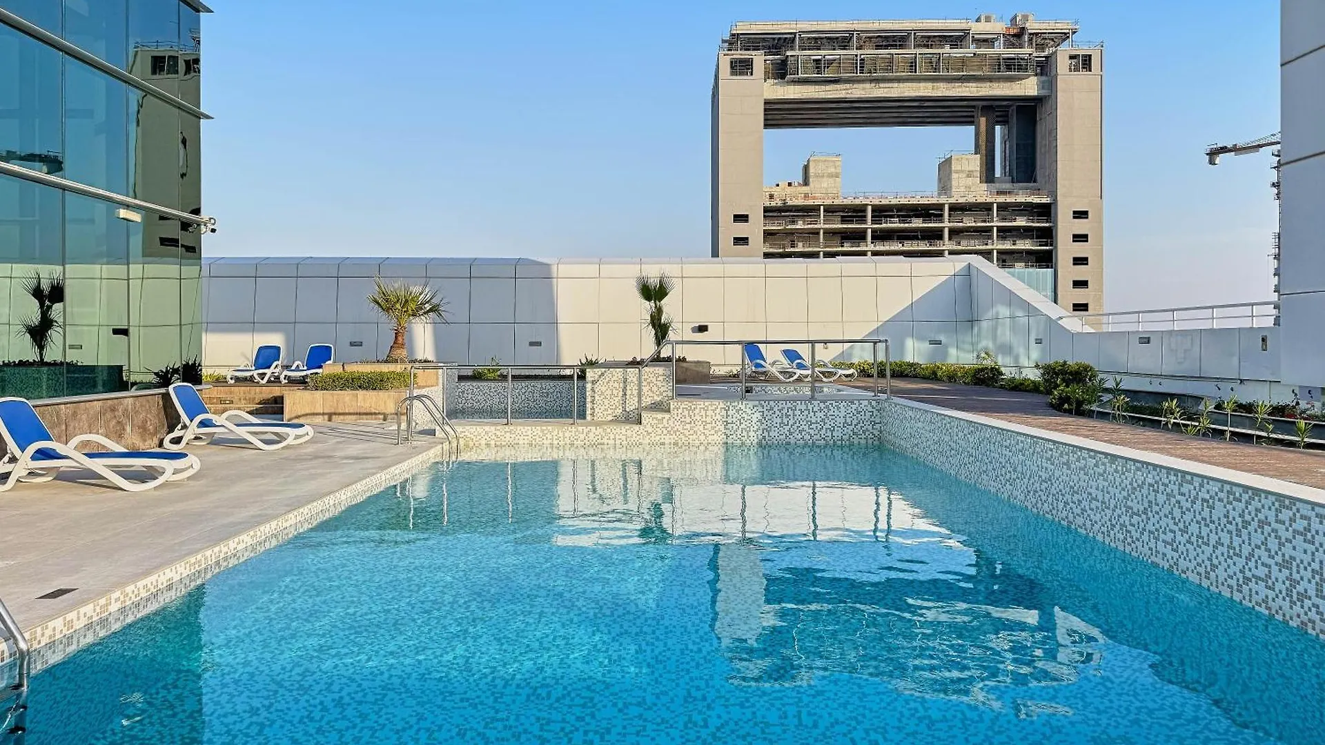 Apartment Bnbmehomes - Gold Crest Views 2 Dubai