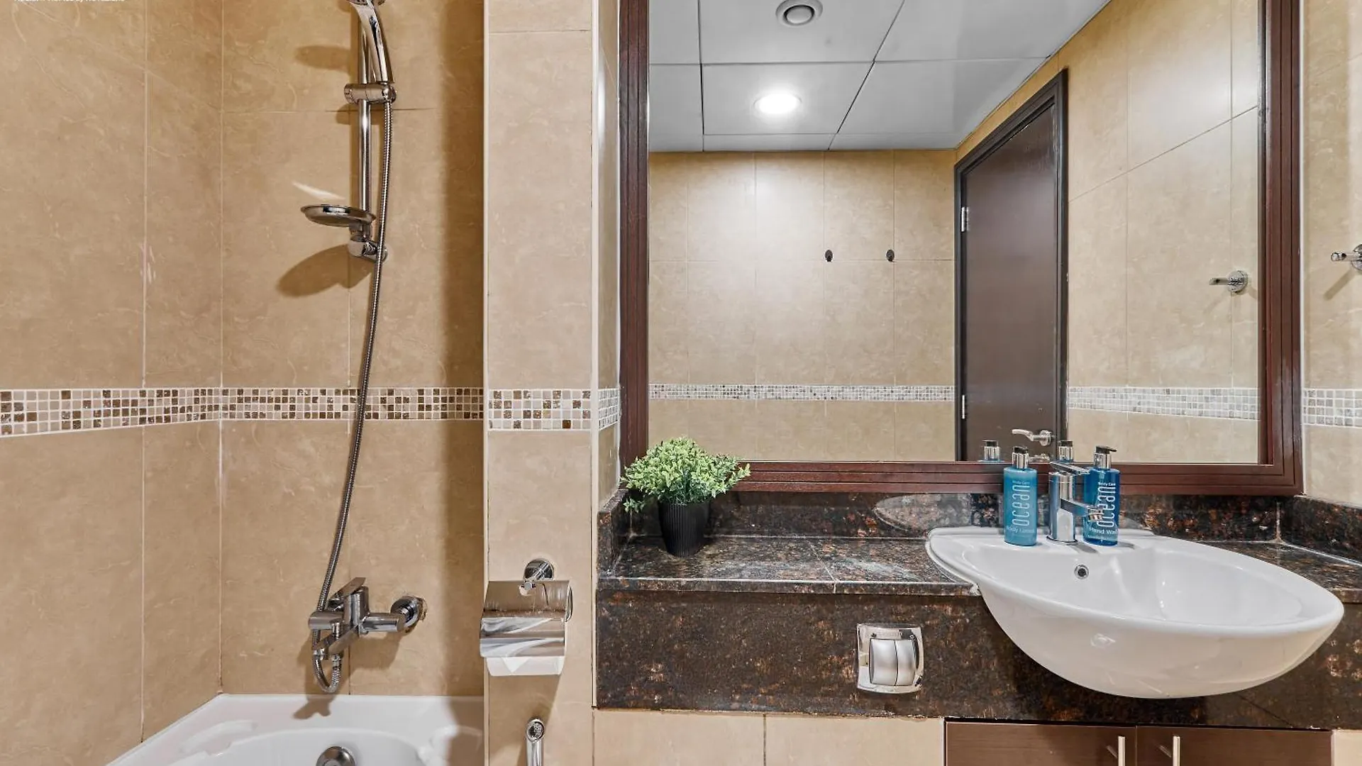 Bnbmehomes - Gold Crest Views 2 Dubai Verenigde Arabische Emiraten
