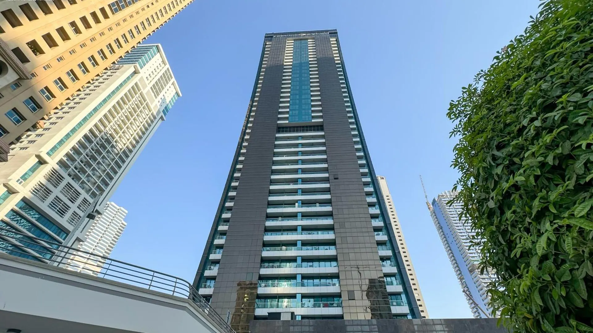 Bnbmehomes - Gold Crest Views 2 Dubai 0*,